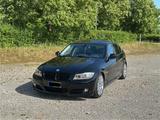 BMW 318d LCI *Bi-Xenon*Navi*Schiebedach*Te... - BMW 318 aus 2010: 318d
