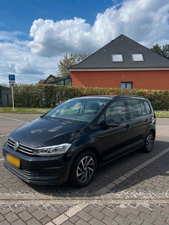 Image of Volkswagen Touran