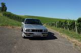 BMW E30 318i Coupé  - BMW 318 aus 1990: 318i