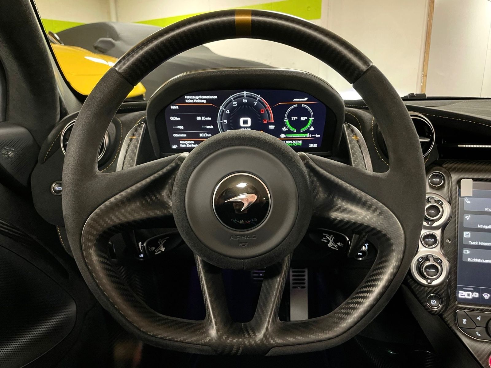 Fahrzeugabbildung McLaren 765LT SPIDER MSO LIFT B&W ALCANTARA RACING SEATS