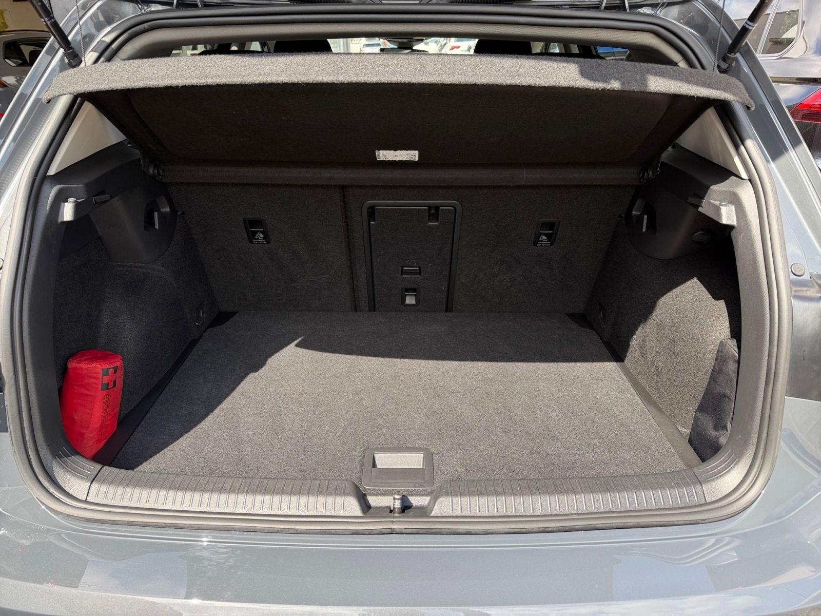 Volkswagen Golf VIII 1.5 eTSI DSG Life Navi Rückfahrkamera, миниатюра 6