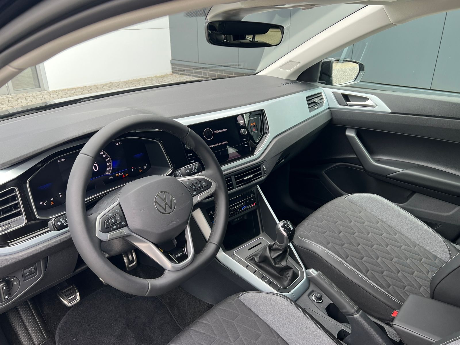 Fahrzeugabbildung Volkswagen Polo GOAL 1.0 TSI * LED, App-Connect, 16"-LM*