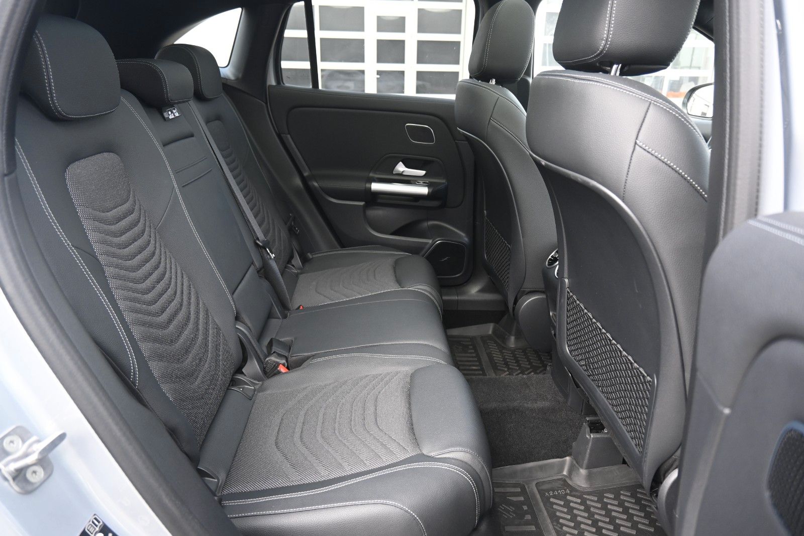 Fahrzeugabbildung Mercedes-Benz GLA 200 DKG Progressive*PANO*CAM*Totw.*AHK