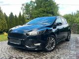 Ford Focus  ST-Line  Xenon  &  Zahnriemen & Tüv neu - Ford Focus: ST X