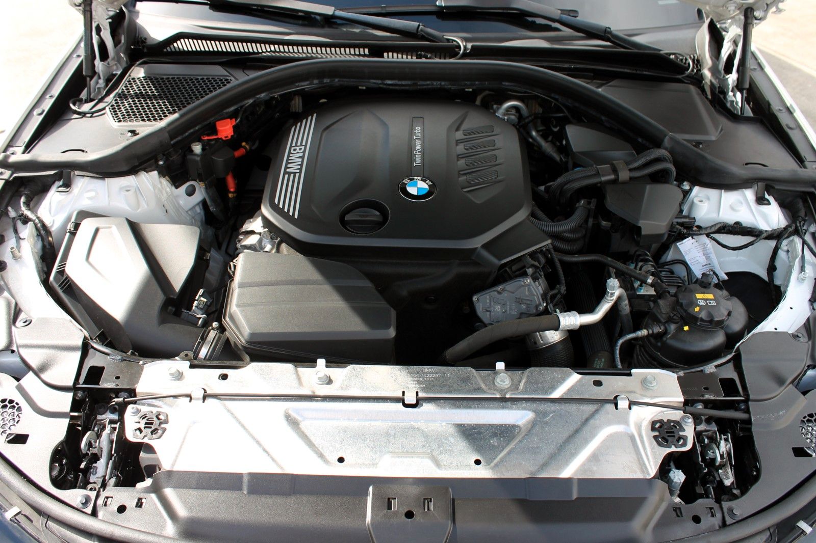 Fahrzeugabbildung BMW 320d Touring SportLine Steptr. 360° LED PANO ACC