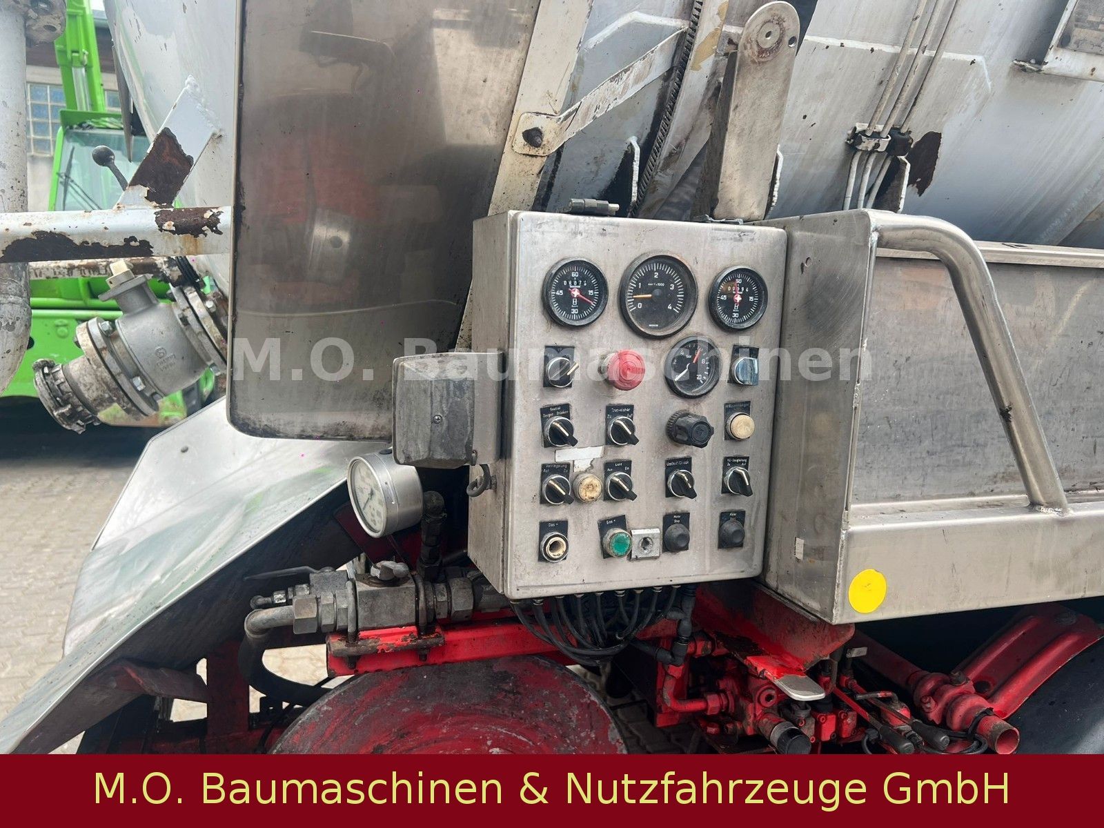 Fahrzeugabbildung Mercedes-Benz Actros 2541 / Saug & Spühlwagen Kroll /13.000L