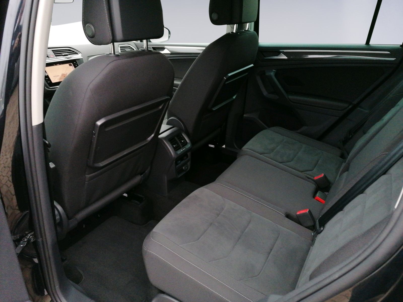 Tiguan 2.0 TDI DSG 4M R line STHZ+KAMERA+HEAD-UP