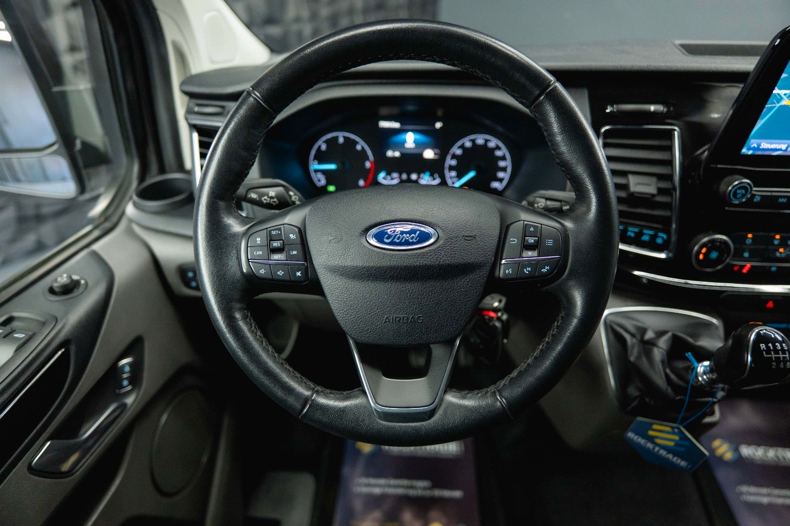 Fahrzeugabbildung Ford Transit Custom Kombi 320 L1 Mixto Sport *LED*19%