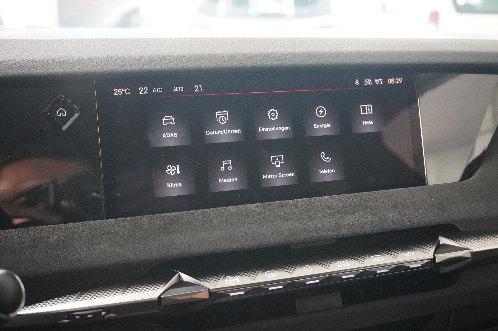 Fahrzeugabbildung DS Automobiles DS4 DS 4 E-Tense PERFORM. LINE PHEV NAVI/LED/DAB