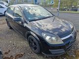 Opel Astra H Lim. Edition - Opel Astra aus 2006 mit Diesel-Antrieb: Limousine