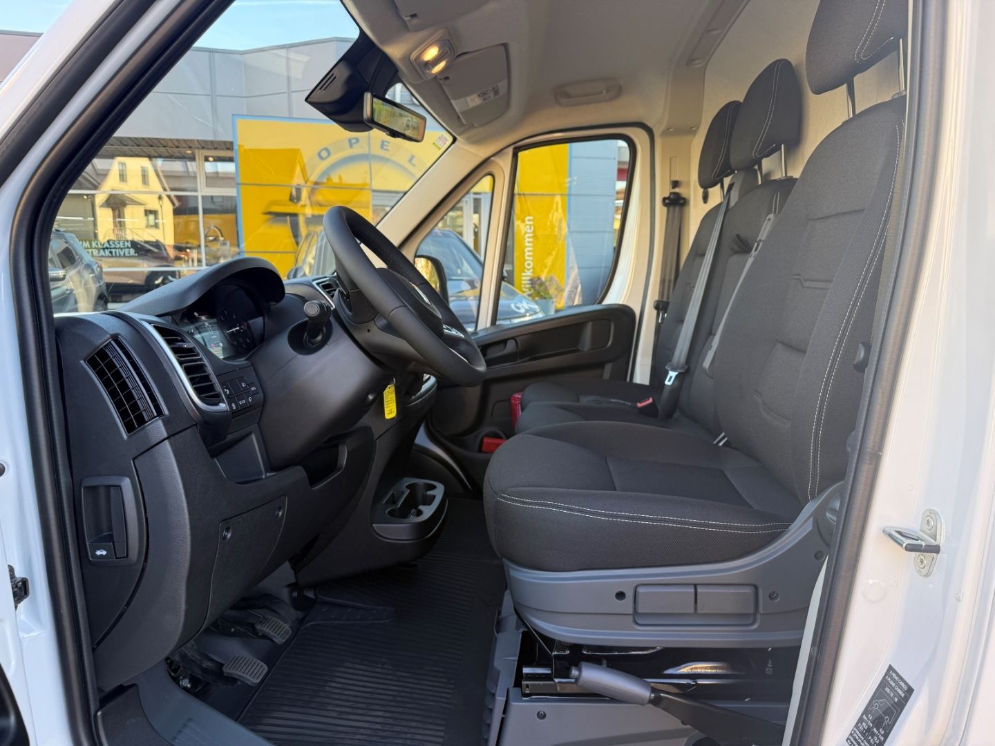 Fahrzeugabbildung Opel Movano 2.2 Cargo L2H2 +Allwetter+Kamera+Carplay