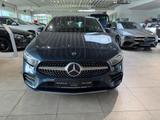 Mercedes-Benz A 200 d AMG Line 2,0 Ltr. - 110 kW CDI KAT - blaue Mercedes-Benz A 200