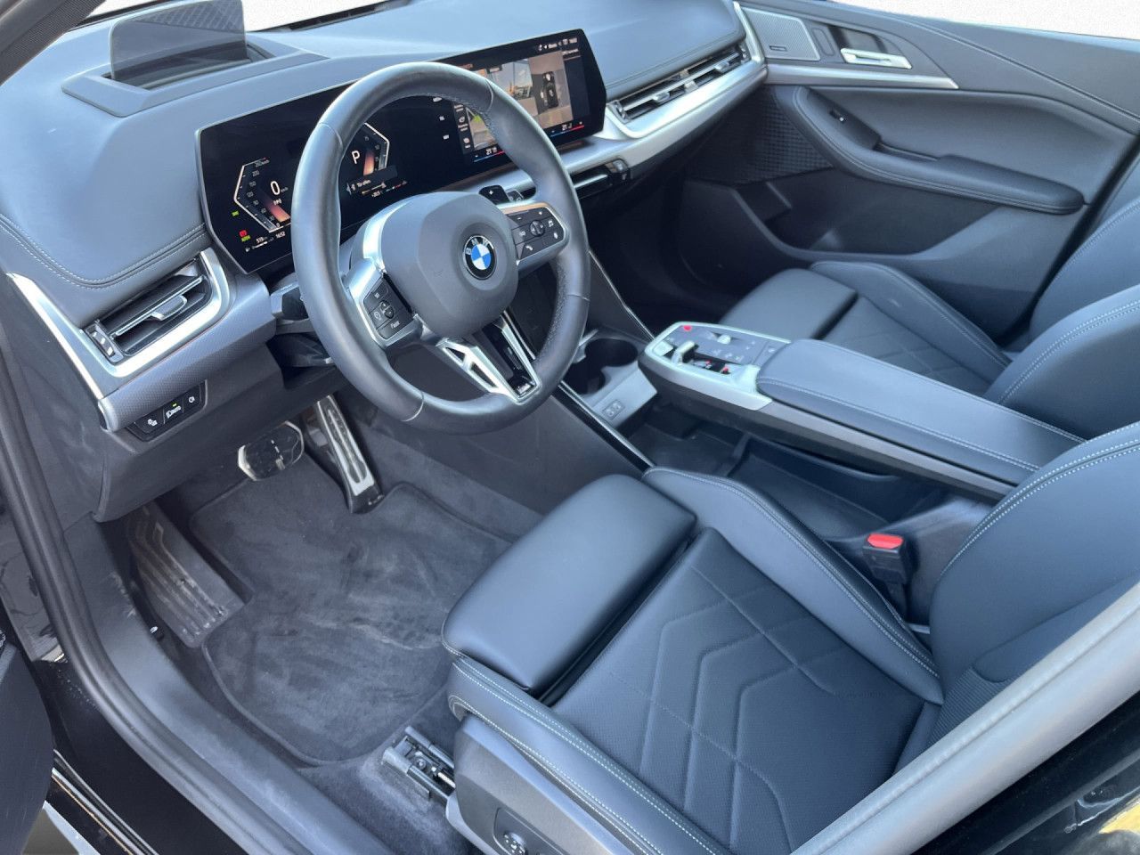 BMW 223 Active Tourer - Bild 12
