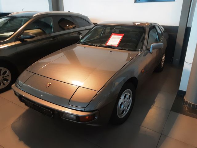 Porsche 924 S 2.4 Teilleder Radio El.-Hubdach *Oldtimer*