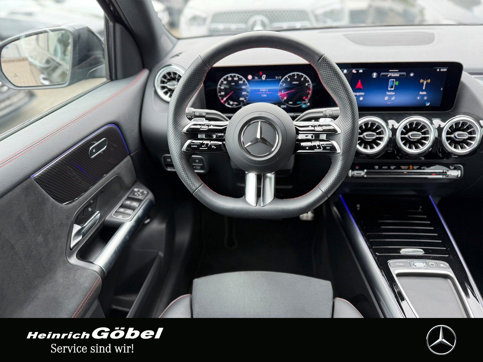 Fahrzeugabbildung Mercedes-Benz GLA 200 AMG*AHK*TOTWINKEL*NIGHT-PAKET*AMBIENTEBE