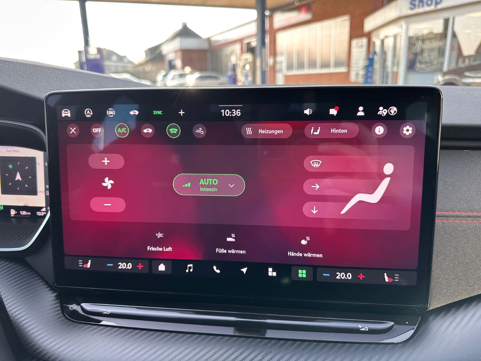 Fahrzeugabbildung SKODA Octavia Combi RS 2.0 TSI Matrix/Pano/Navi/ACC