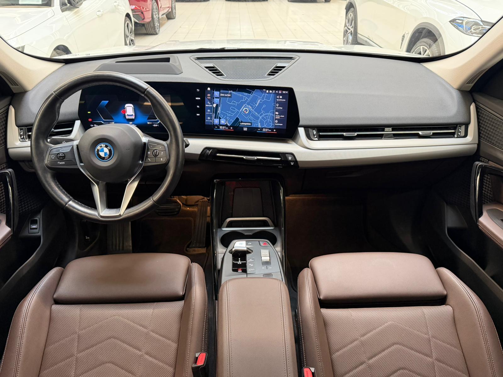 BMW iX1 xDrive30 HUD AHK LED PDC+, миниатюра 9