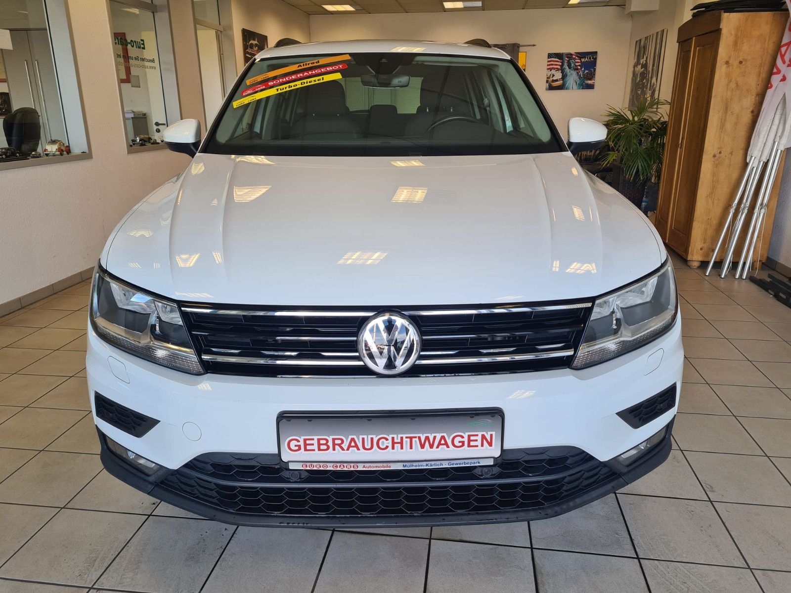 Fahrzeugabbildung Volkswagen Tiguan Comfortline 4Motion/KAMERA