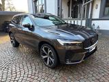 Volvo XC60 B5 D AWD Ultimate Dark STHZ B&W PANO VOLL