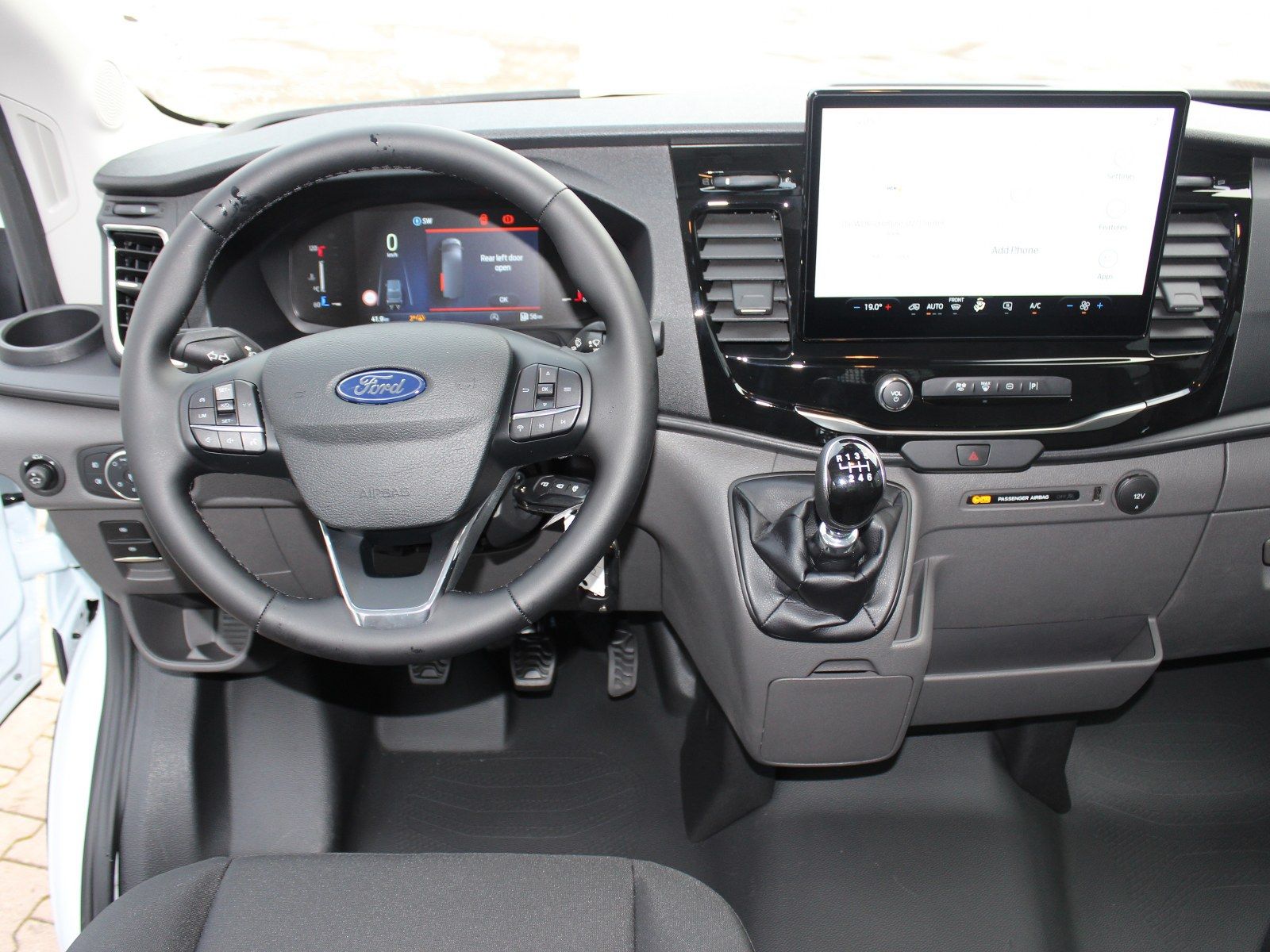 Fahrzeugabbildung Ford Transit 350 L4 Doppelkabine Trend
