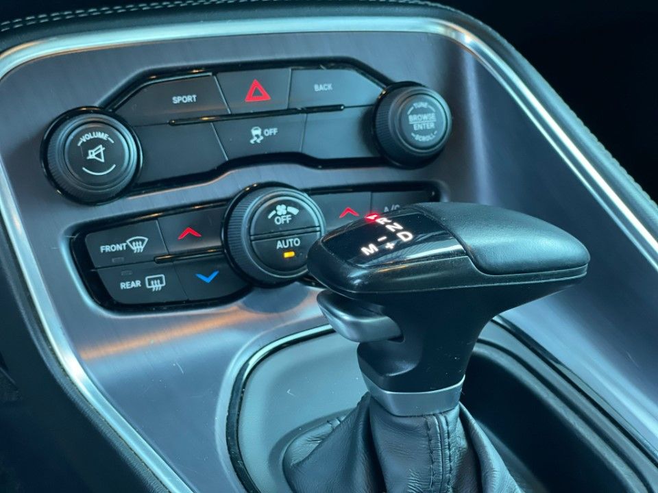 Fahrzeugabbildung Dodge Challenger 3.6 SXT V6 MY17 JW Import