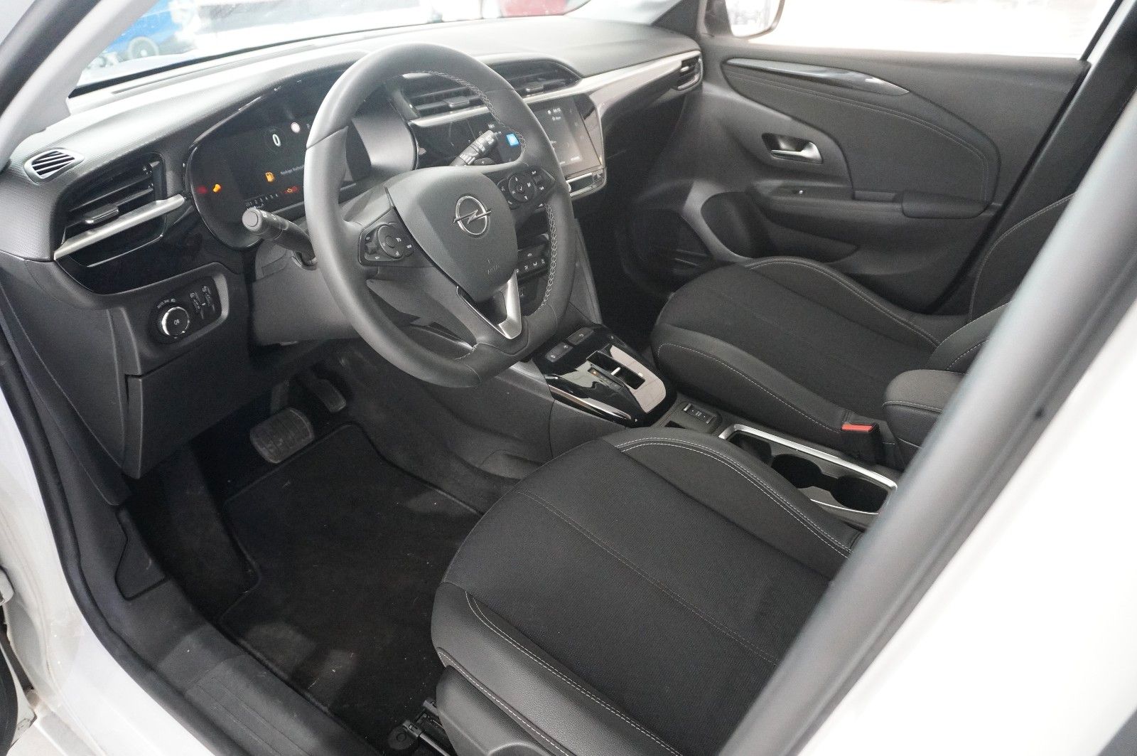 Fahrzeugabbildung Opel Corsa F 1.2T ELEGANCE NAVI/LED/VIRT/KAMERA/SPORT