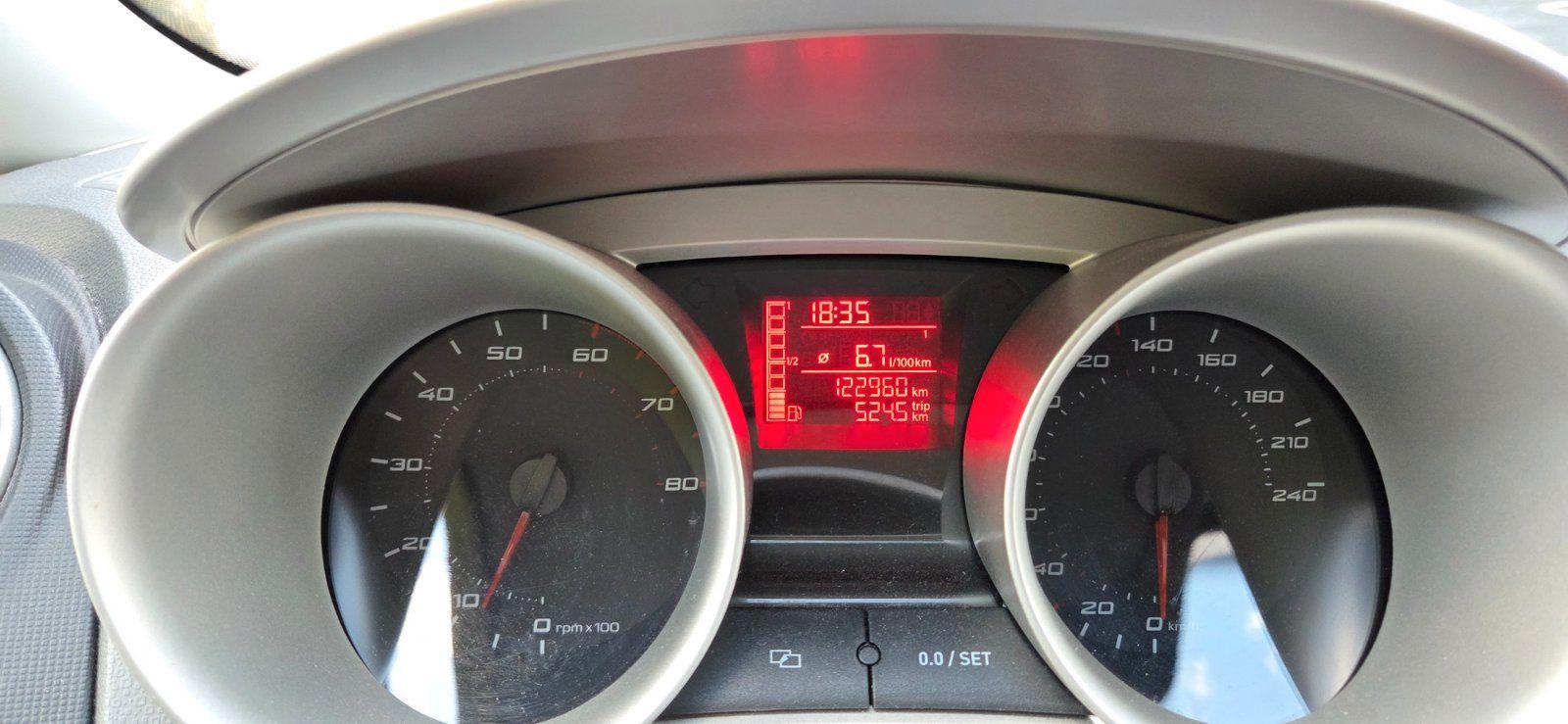 Seat Ibiza 2011 — engine 105 HP (77kW)
