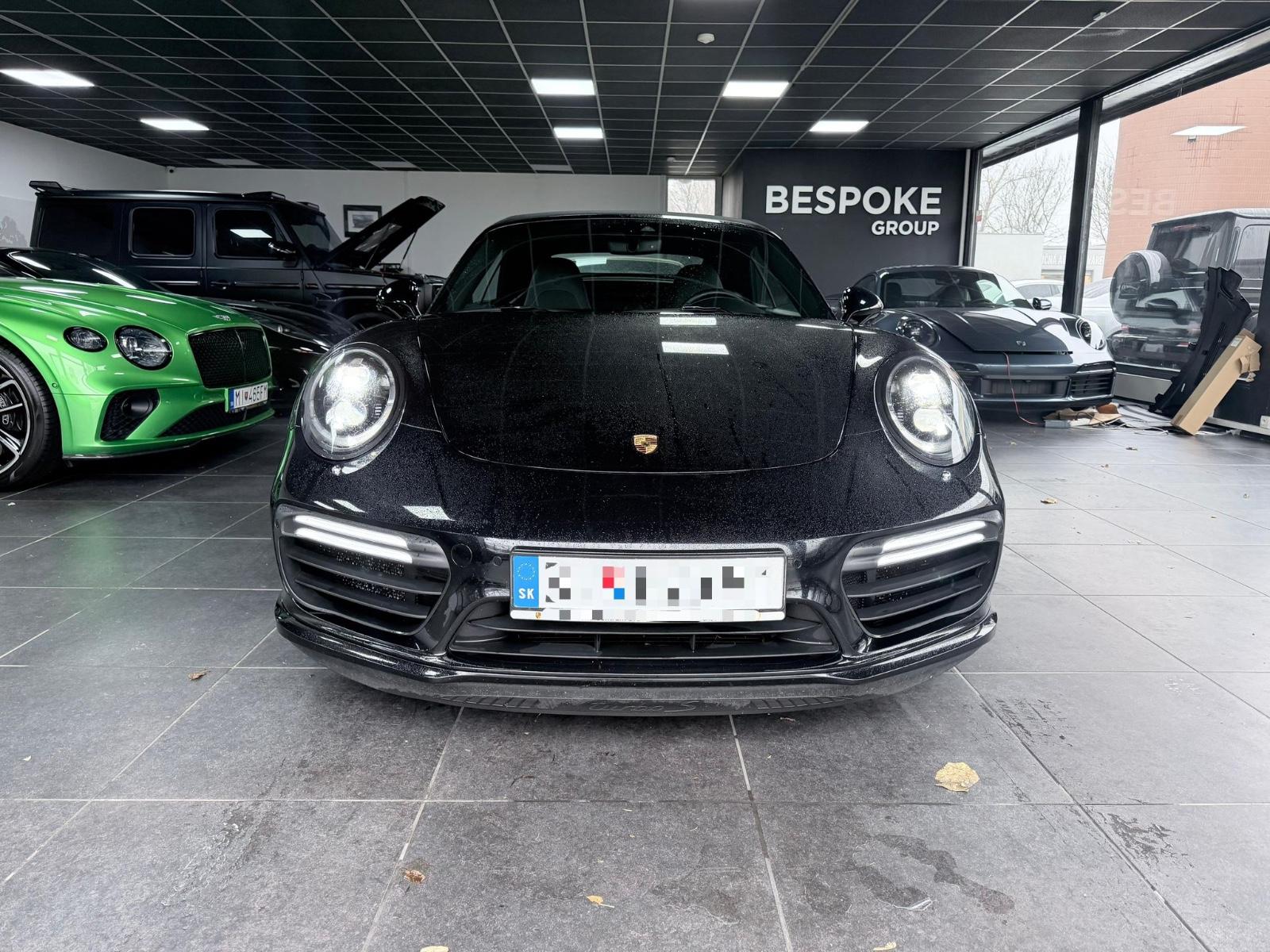 Porsche 991/2 Turbo S Cabriolet- PCCB- Carbon- Bose-Lift