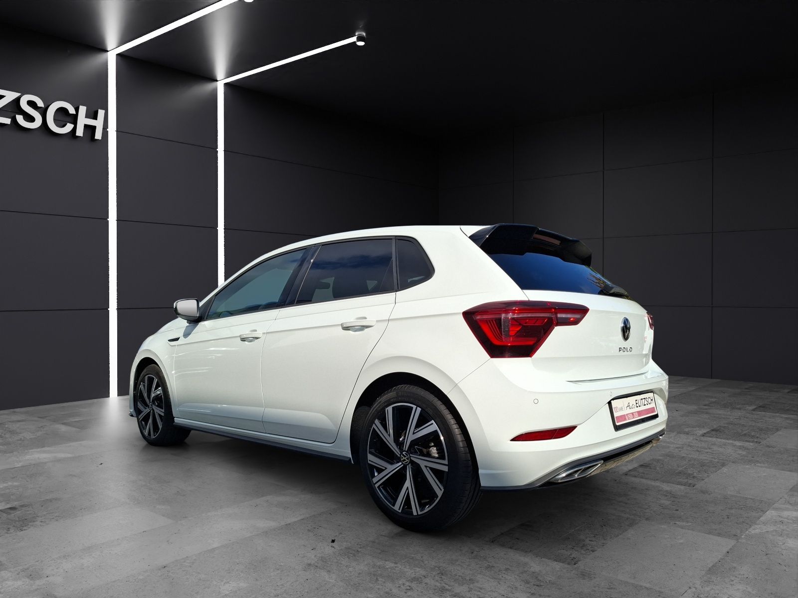 Fahrzeugabbildung Volkswagen Polo TSI R-Line DSG Matrix Navi AID ACC RFK SH