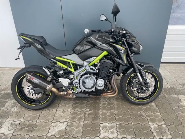 Kawasaki Z900 Akrapovic Givi SW-Motech