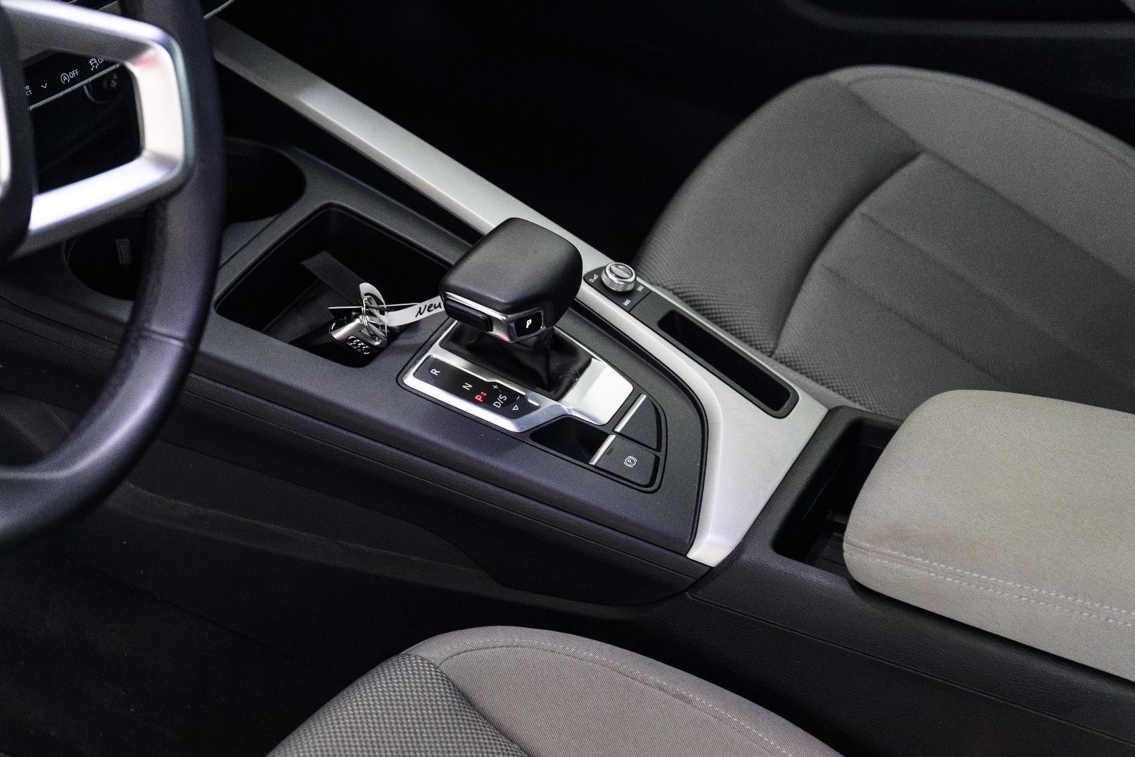 Fahrzeugabbildung Audi A4 Avant 40 TDI quattro advanced +AHK+Matrix LED