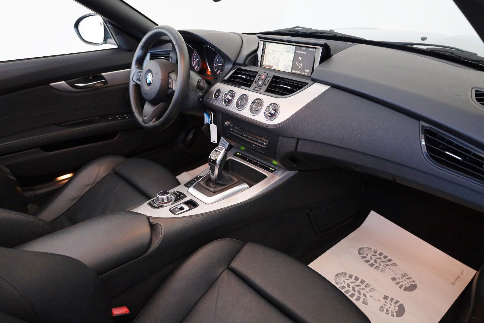 Fahrzeugabbildung BMW Z4 20iA sDrive Roadster M Sport Leder,Navi,Xenon