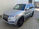 Mitsubishi Pajero 3.2 DI-D Diamant Edition.AHK.7 Sitzer - gebrauchte Mitsubishi Pajero aus dem Jahr 2016