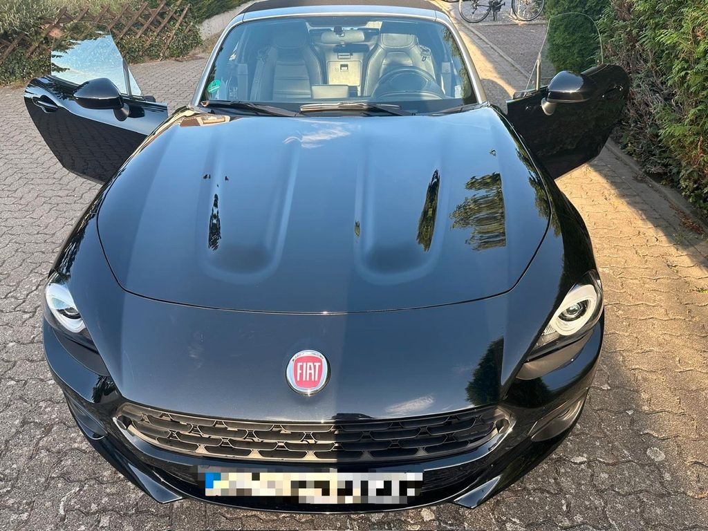 Image of Fiat 124 Spider