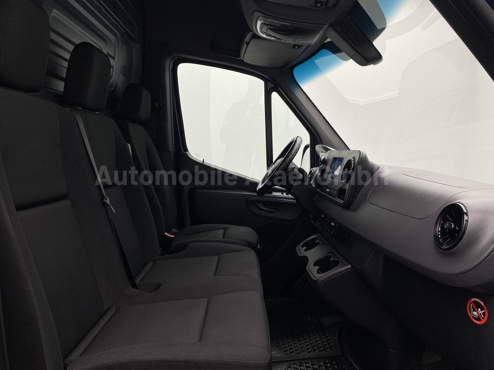 Fahrzeugabbildung Mercedes-Benz Sprinter 214 Automatik NAVI+360°+DISTRONIC 9601