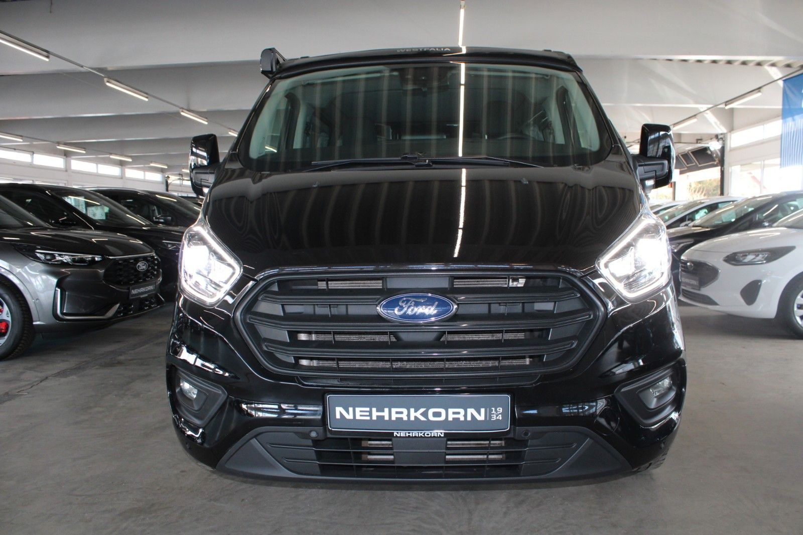 Fahrzeugabbildung Ford Ford Nugget PLUS Aufstelldach Aut WC Markise AHK