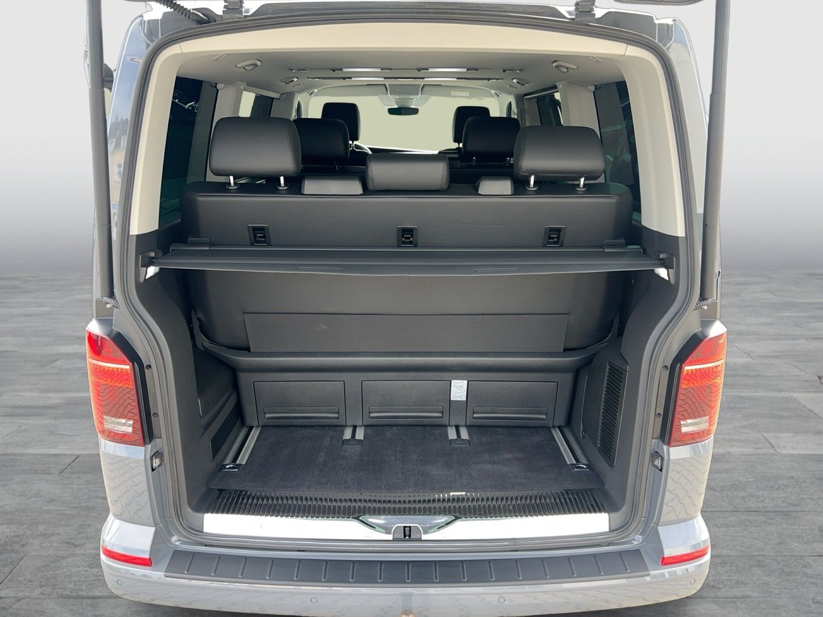 Fahrzeugabbildung Volkswagen T6 Multivan T6.1 TDI Gen. Six 4Mo. DSG LED NAVI