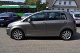 Volkswagen Golf Plus VI Highline - mit Benzin-Antrieb: Braun, Limousine