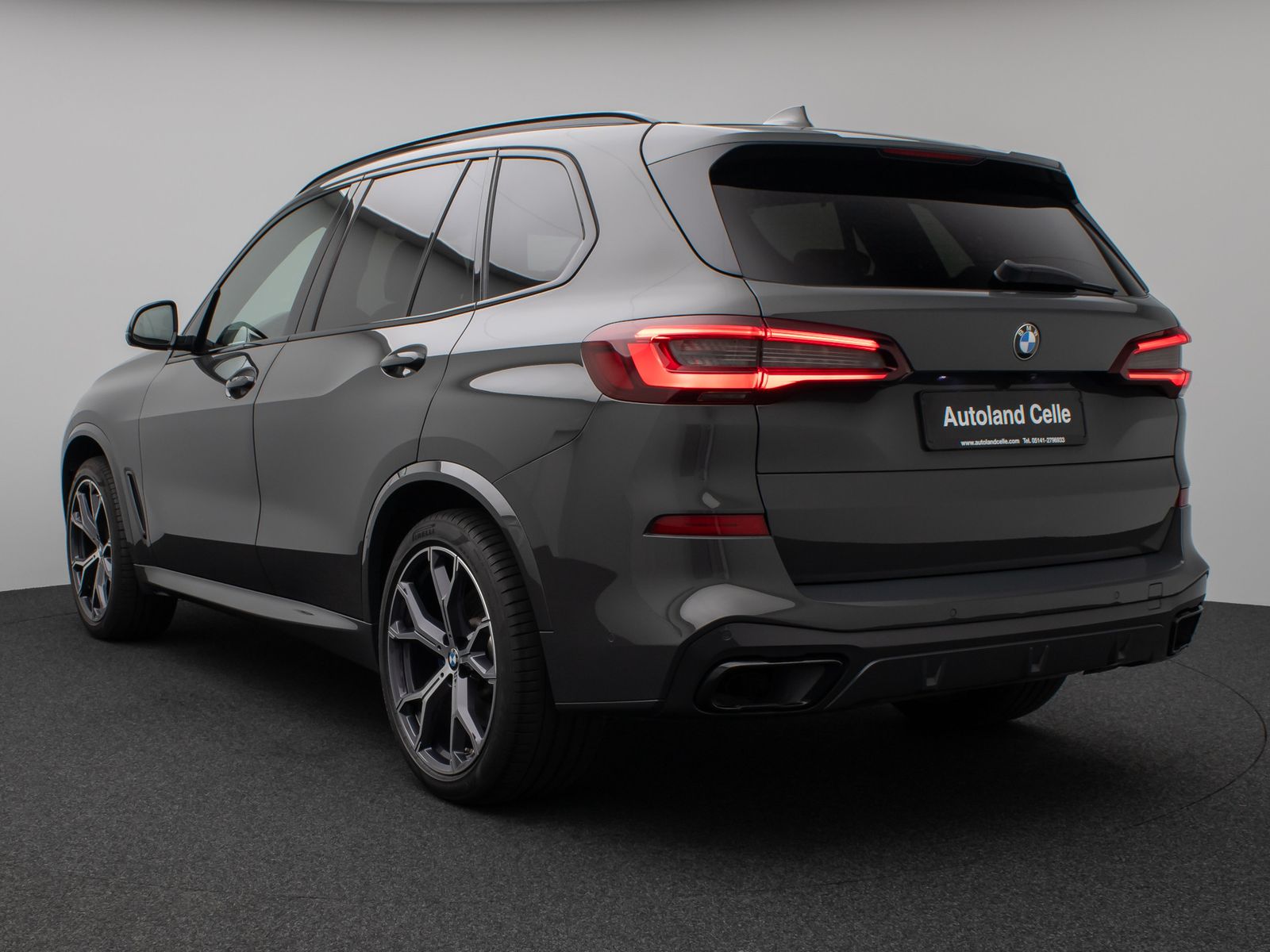 Fahrzeugabbildung BMW X5 xD40d M Sport 360°Panorama Laser HUD B&W AHK
