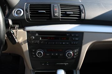 BMW 120d SedonarotBI-XenonPDCLEDER