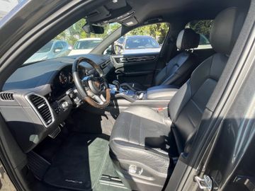 Porsche Cayenne - 11