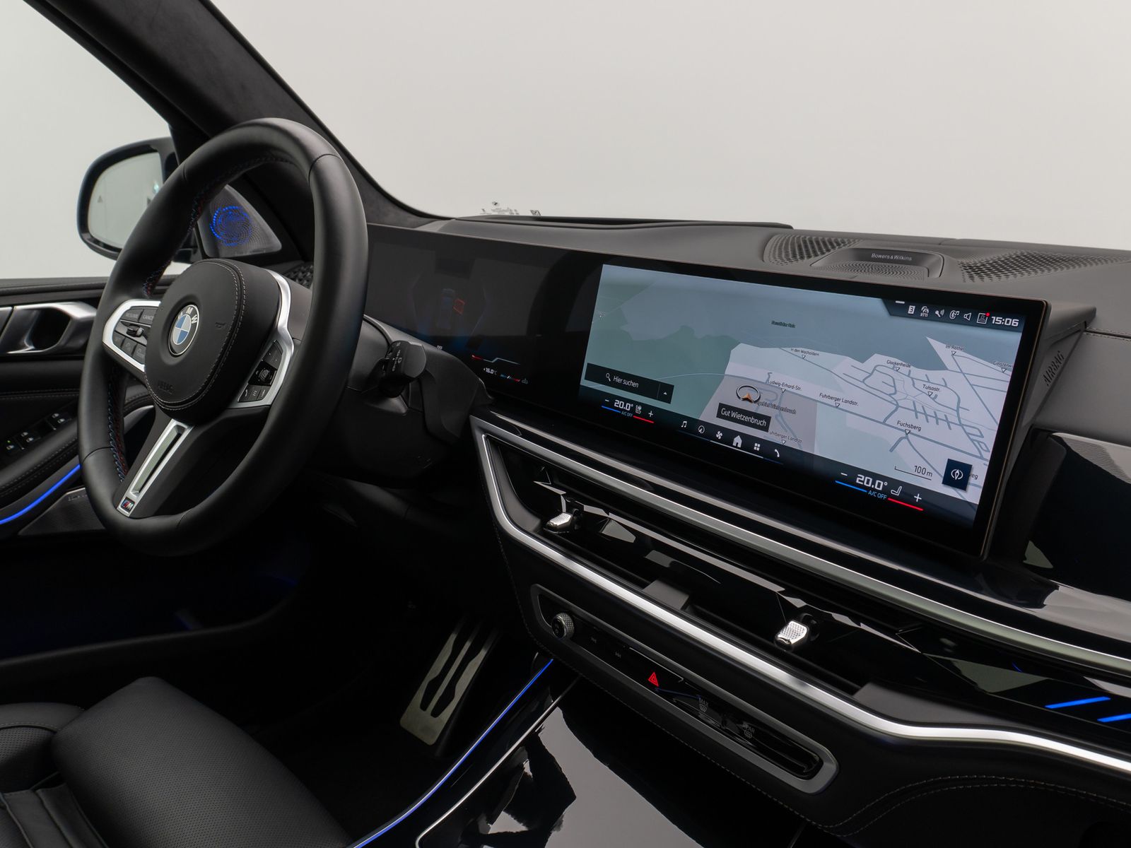 Fahrzeugabbildung BMW X5 M60i Panorama 360° B&W SoftCL Massage 22Zoll