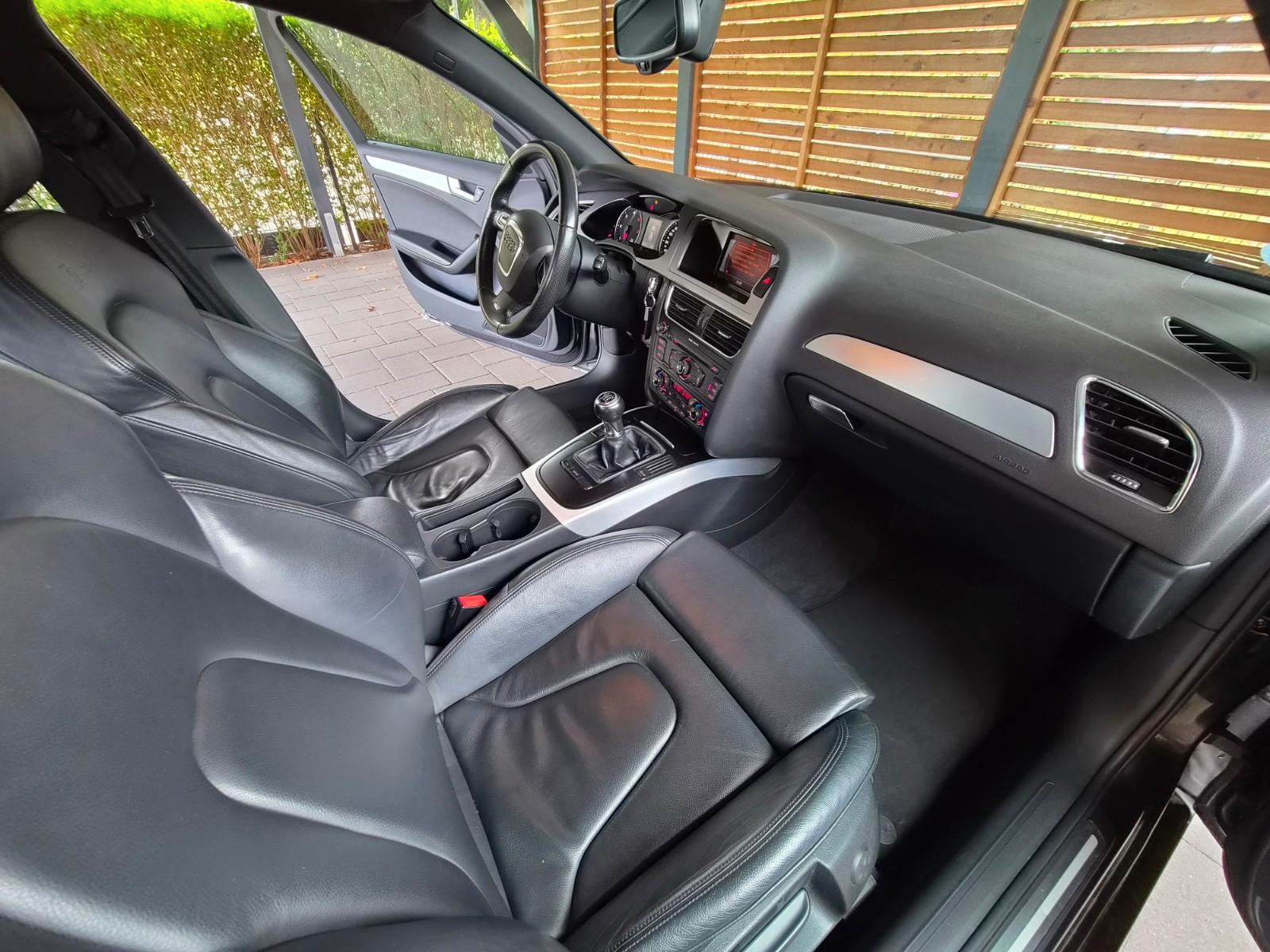 Audi A4 2009 — photo 10