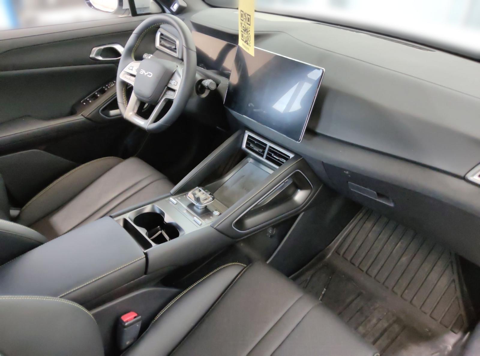 BYD ATTO 2 - 177 CV - TOIT PANORAMIQUE - CARPLAY