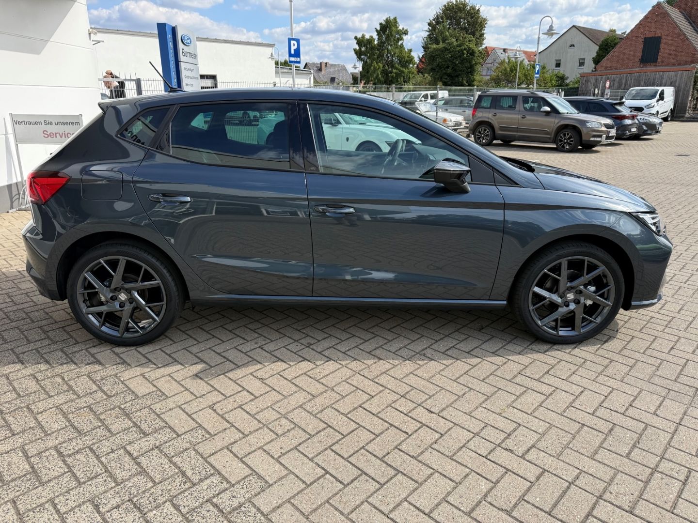 Fahrzeugabbildung SEAT Ibiza 1.0 TSI 85 kW FR DigiCo ACC LED ACC CarPla