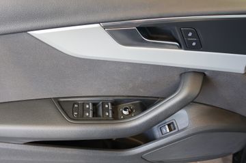 Audi A4 Avant 35 TFSI CARPLAY+FRONT+KEY+LED+17"