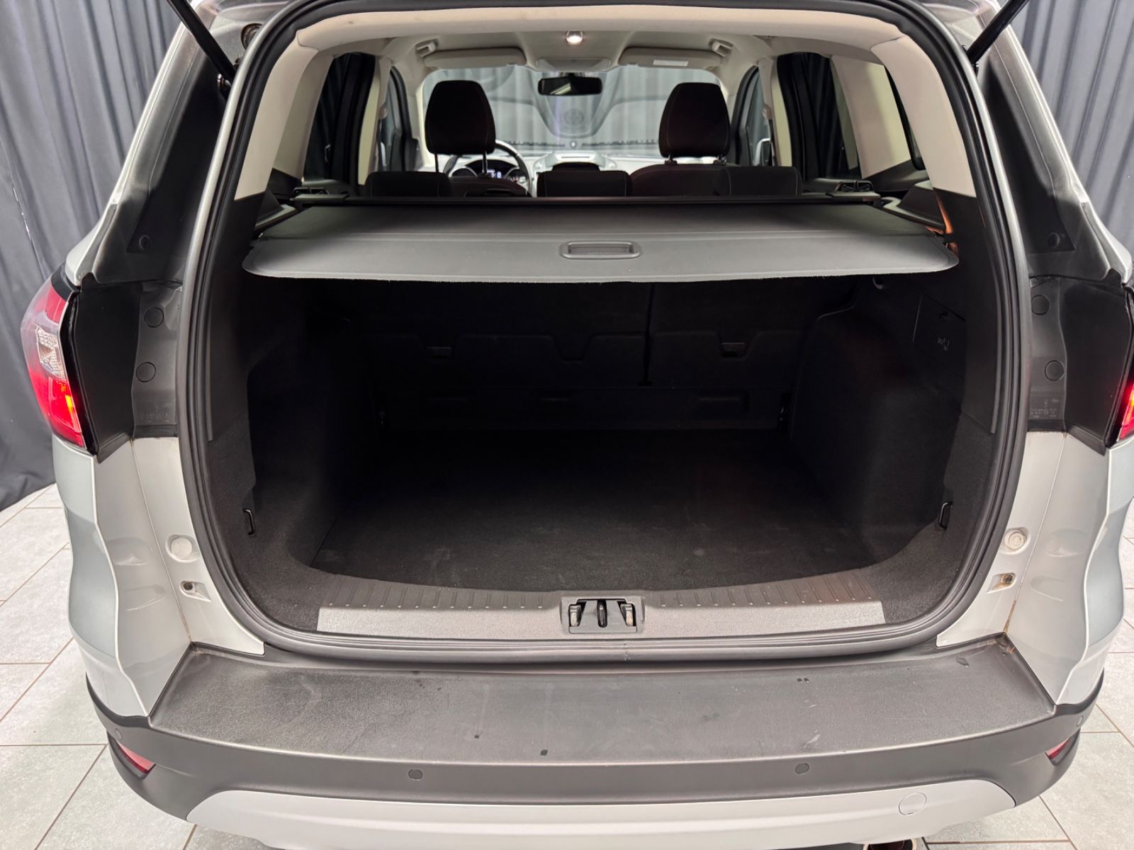 Fahrzeugabbildung Ford Kuga Cool & Connect|NAVI|1.HAND|