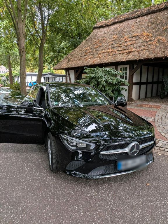 Image of Mercedes-Benz CLA 200 Shooting Brake