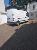 Renault Transporter in weiß - Renault: Transporter