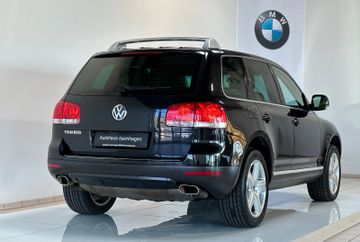 Fahrzeugabbildung Volkswagen Touareg V8 Bi-Xenon Navi Memory PDC 4xSitzhzg LM